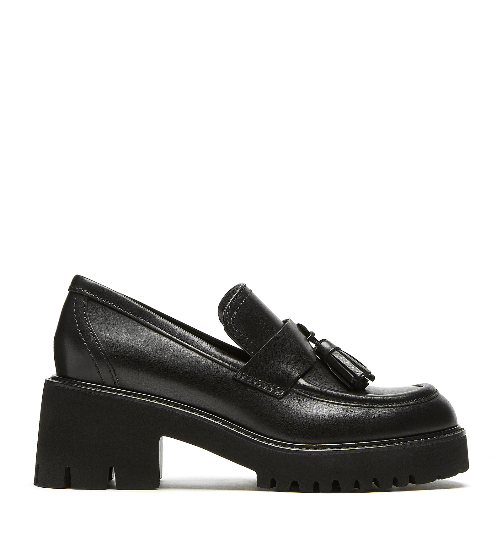 La Canadienne Roamtassle Leather Loafer In Black